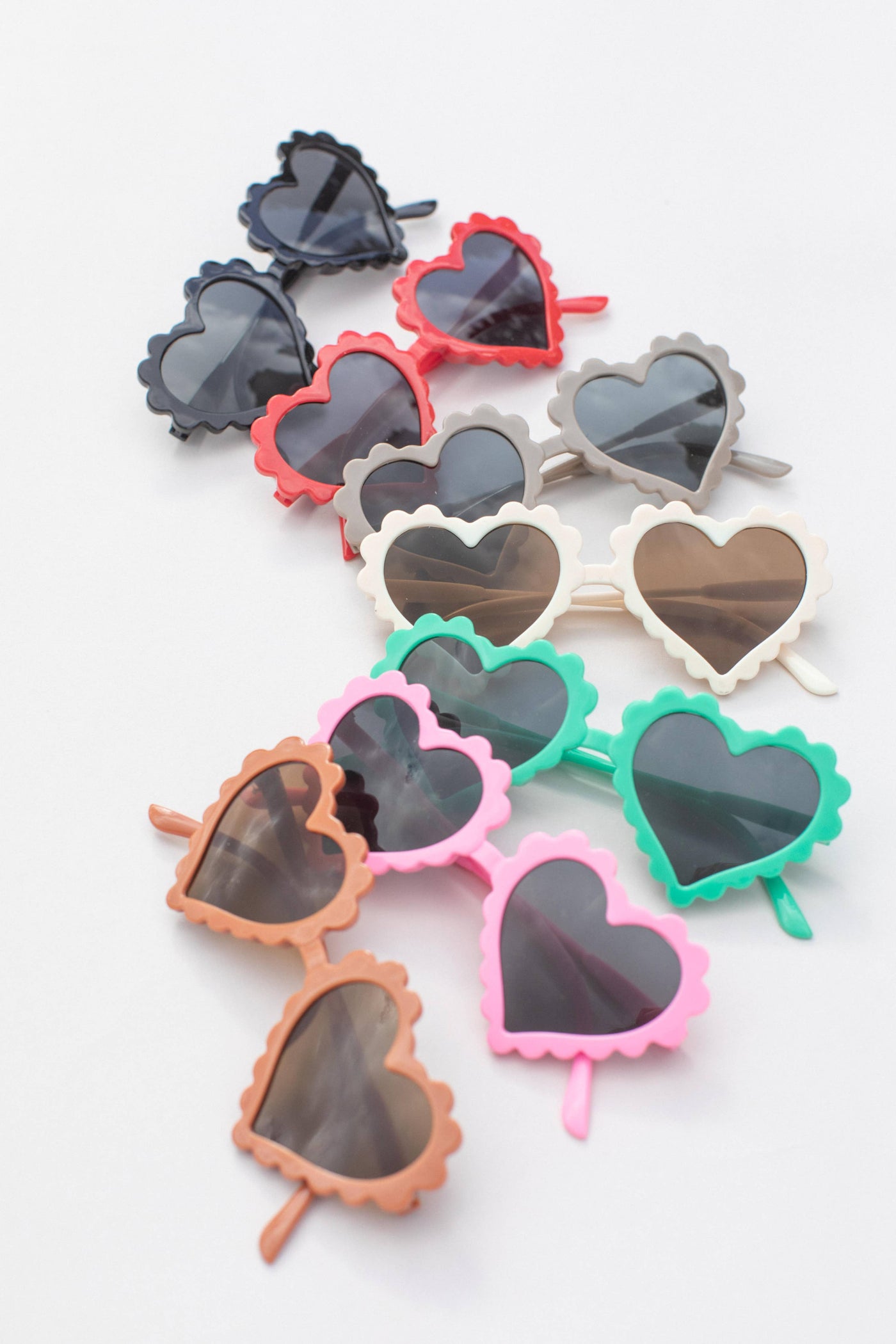 Space 46 Wholesale - Kids Toddler Scallop Heart Sunglasses