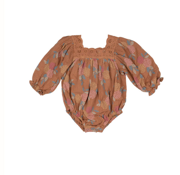 Wild Wawa- Ceil Bubble Caramel Roses