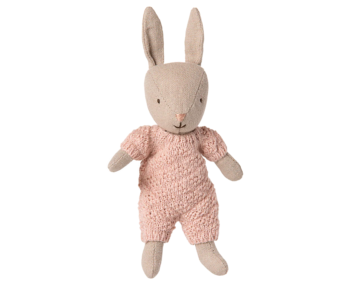 Maileg - Rabbit, micro - Sand - Rose Knitted Suit